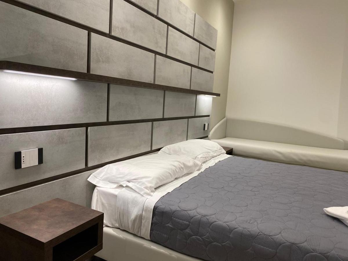 B&B Bertani Modena Luaran gambar